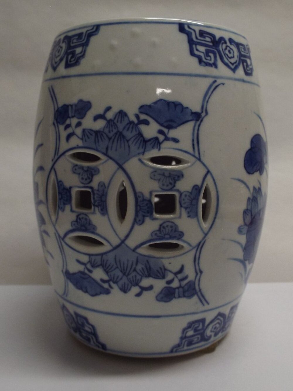 7" Vintage Replica Chinese Stool Accent Piece- protectors on bottom; VERY NICE